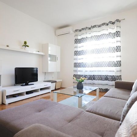 Zara City Center Apartment Exterior foto