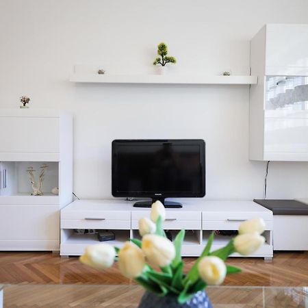 Zara City Center Apartment Exterior foto
