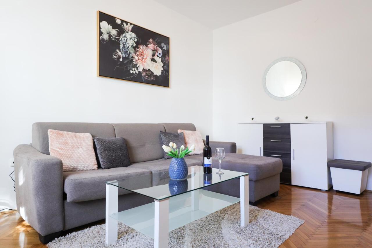 Zara City Center Apartment Exterior foto